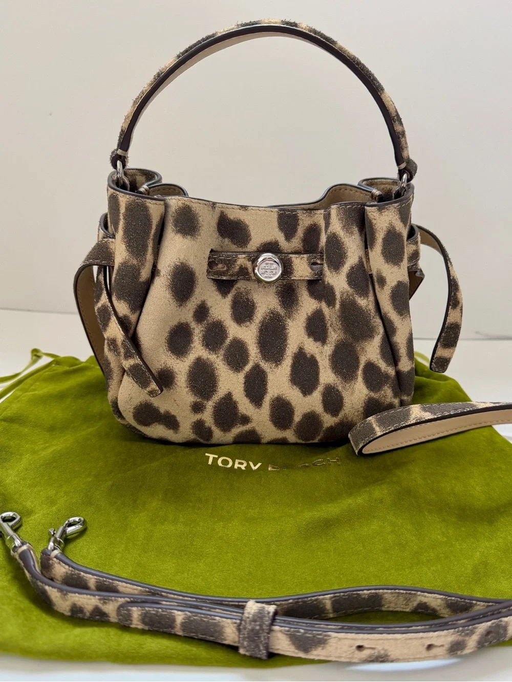 NWOT Tory Burch Mini Romy Suede Bucket Bag – Cheetah Leopard Print Crossbody